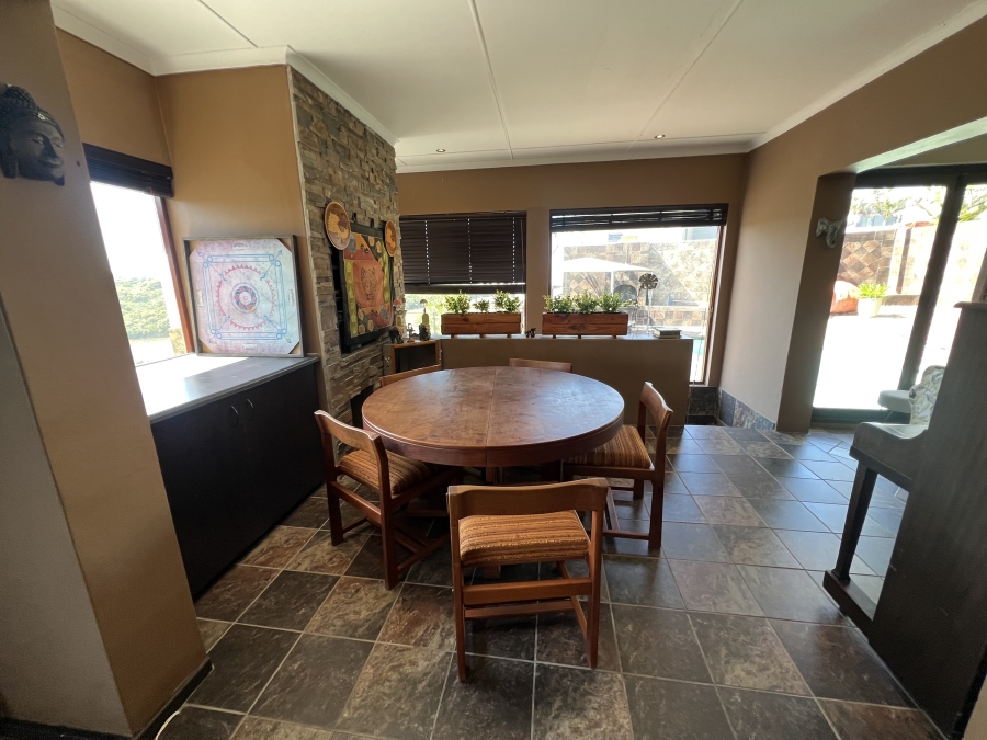 4 Bedroom Property for Sale in Bonza Bay Eastern Cape